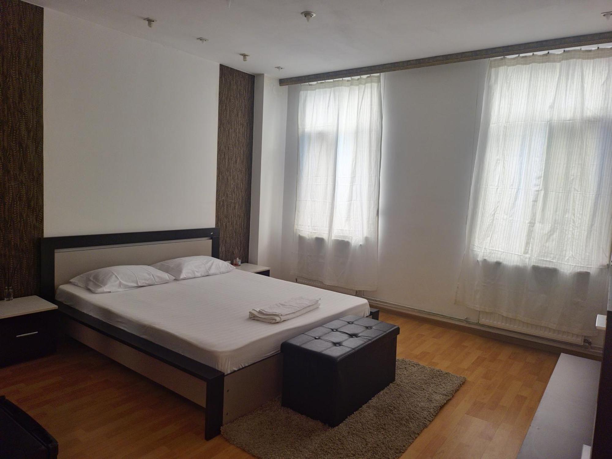 Aparthotel Yanis 布加勒斯特 外观 照片